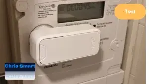 Smart Meter - FRITZ!Smart Energy 250 Stromsensor montiert am digitalen Stromzähler