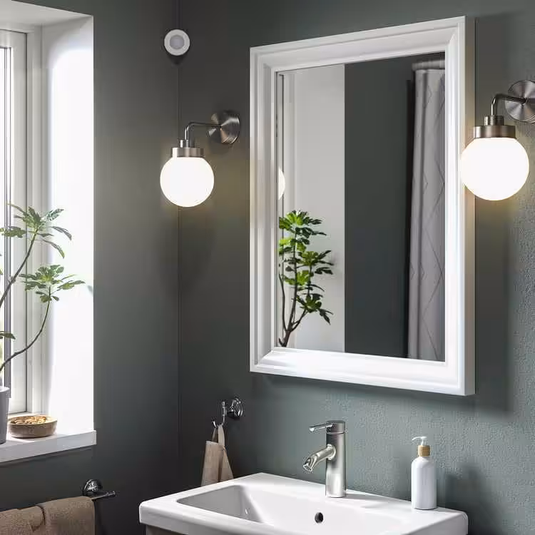 IKEA lance le détecteur de mouvement MYGGSPRAY avec tapis pour 9,99 €.
