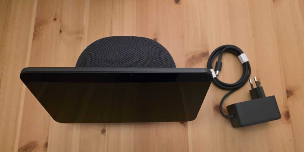 Echo Show 8 Lieferumgang