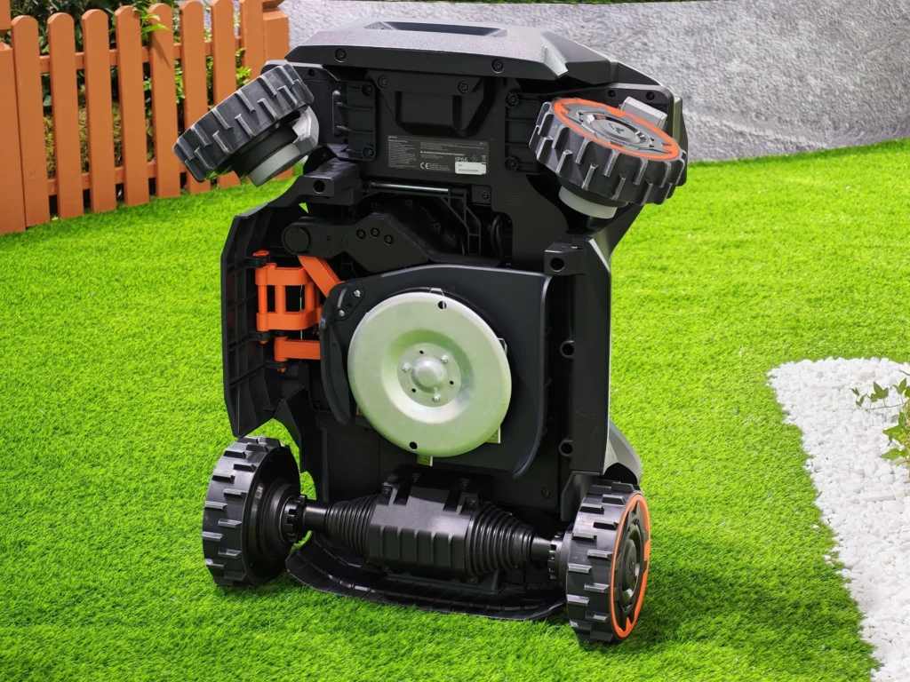 Navimow H5 Pro: EdgeMaestro reaches right to the lawn edge